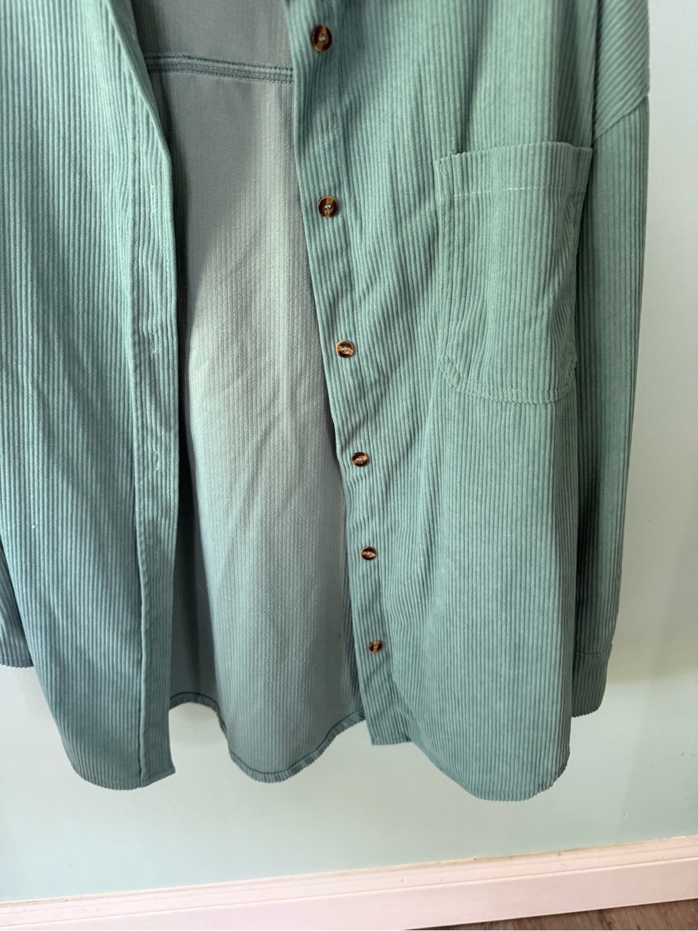 Light Sage Corduroy Button-Up Shirt Size Large - Picture 4 of 10